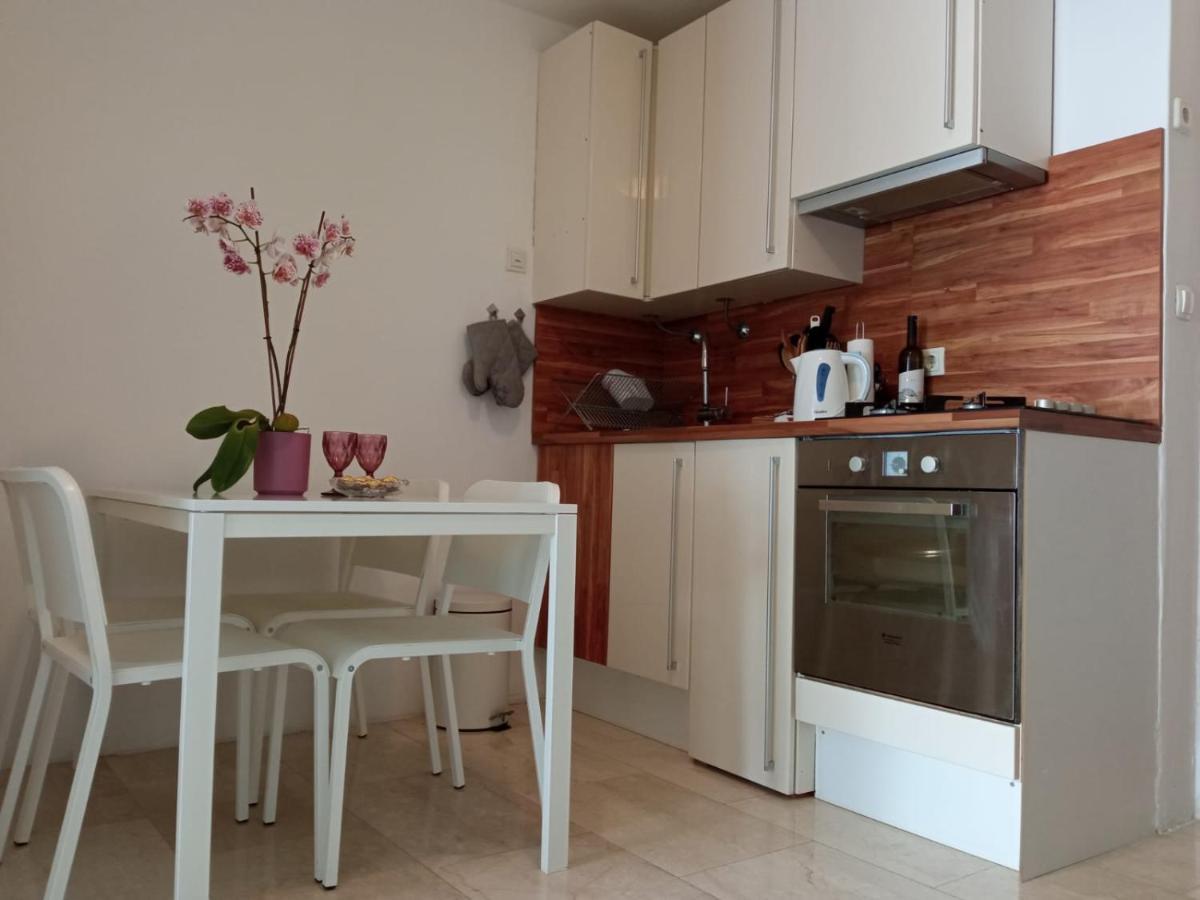 Apartamento Ratak House Prizba Exterior foto