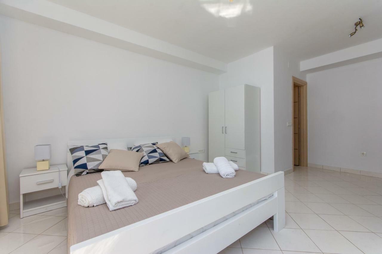 Apartamento Ratak House Prizba Exterior foto